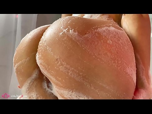 ❤️ Donkerkop masturbeer poes met vibrator tot intense orgasme in stort Anale pornografie by ons ❤